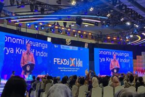 Jokowi Minta OJK dan BI Tingkatkan Pelindungan Masyarakat dalam Sektor Ekonomi Digital 