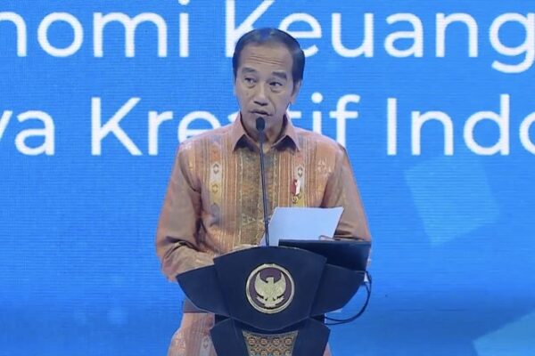 Jokowi: Banyak Sektor yang Kini Sudah Beralih ke AI