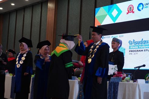 Wisuda 2024 UMHT, Wisudawan Diajak Siap Hadapi Era Digital dan Bersaing Global